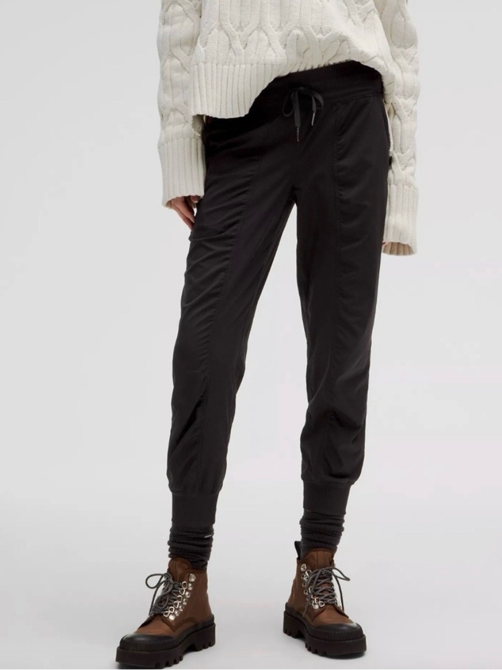 Lululemon Dance Studio Mid-Rise Jogger Black Size 8